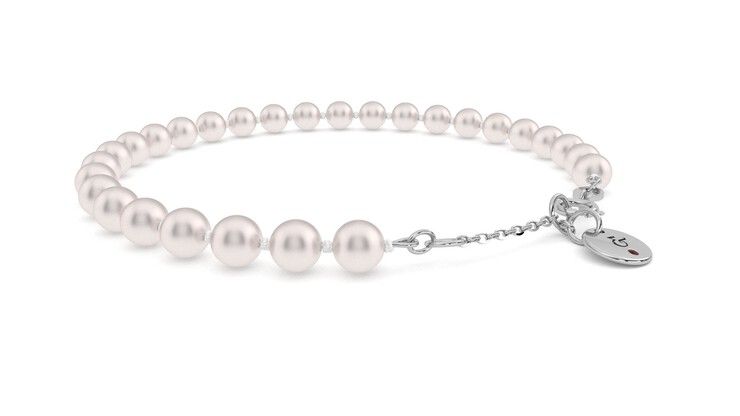 Taylor & Hart Allaqua Pearl Bracelet Jewellery 360 degree image 18