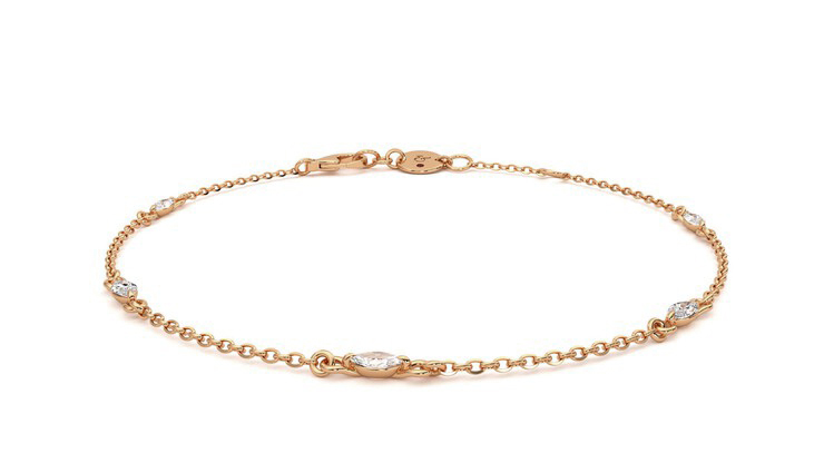 Taylor & Hart Iona Chain Bracelet Jewellery 360 degree image 4