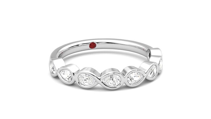 Taylor & Hart Bisous Wedding Ring 360 degree image 4