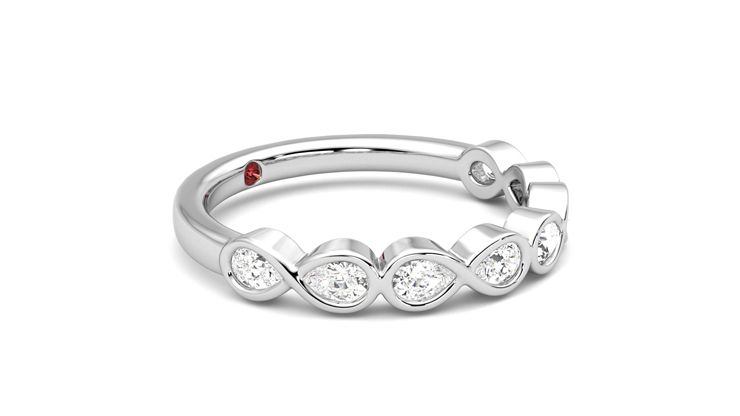 Taylor & Hart Bisous Wedding Ring 360 degree image 7