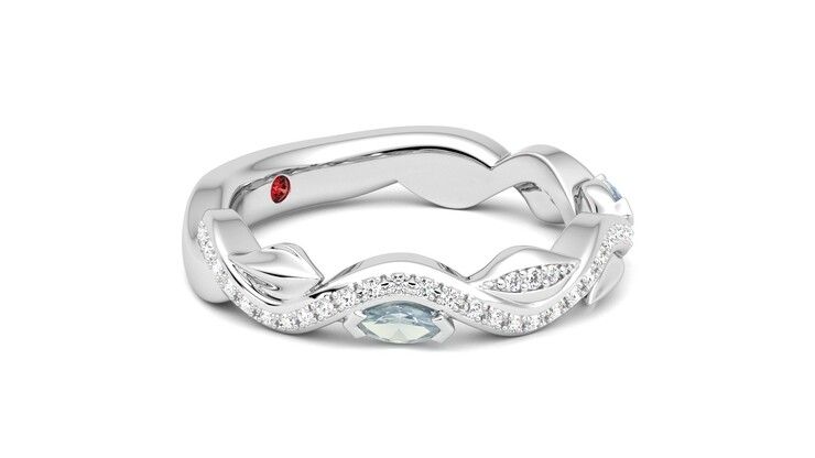 Taylor & Hart Lapelis Wedding Ring 360 degree image 7