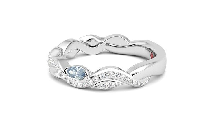Taylor & Hart Lapelis Wedding Ring 360 degree image 21