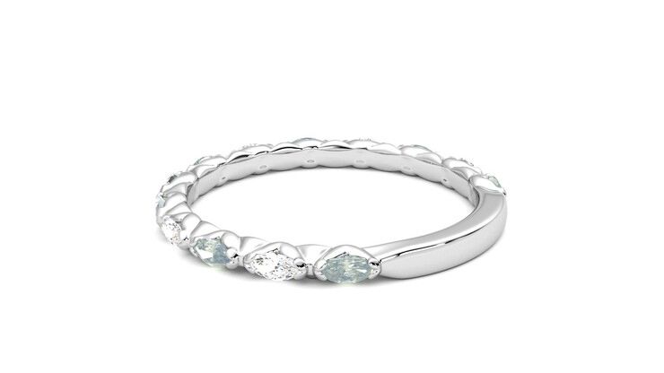 Taylor & Hart Laurel Wedding Ring 360 degree image 18
