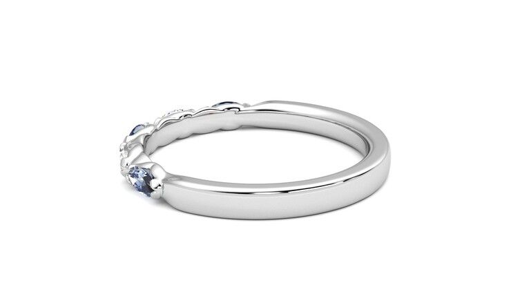 Taylor & Hart Laurel Wedding Ring 360 degree image 19